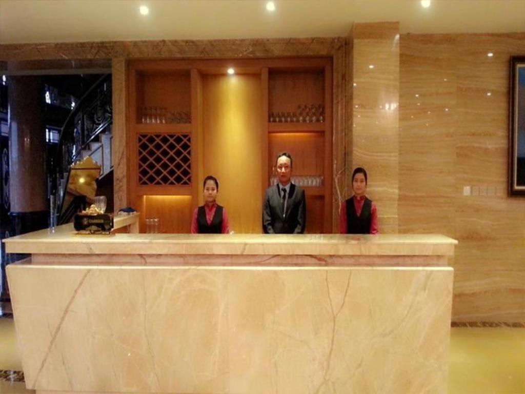 Star World Hotel Naypyidaw Esterno foto