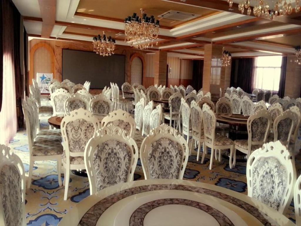 Star World Hotel Naypyidaw Esterno foto