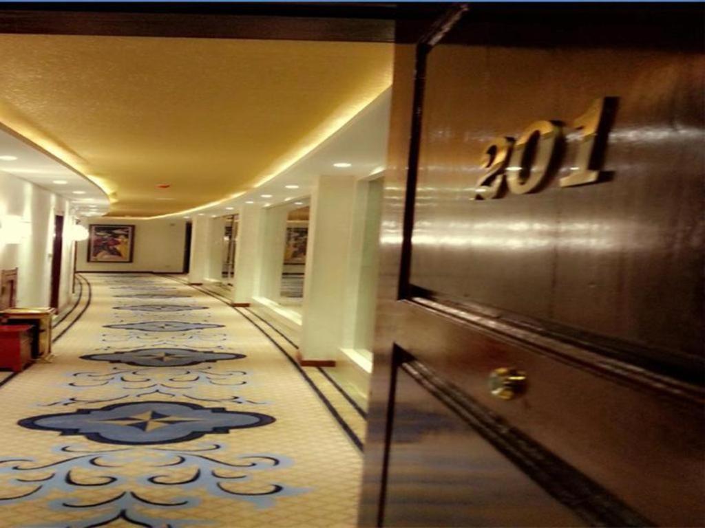 Star World Hotel Naypyidaw Esterno foto