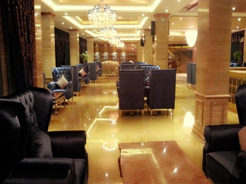 Star World Hotel Naypyidaw Esterno foto