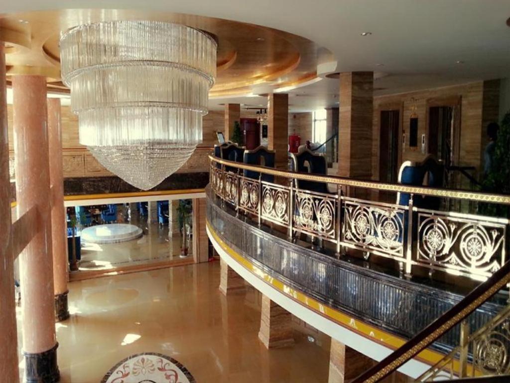 Star World Hotel Naypyidaw Esterno foto